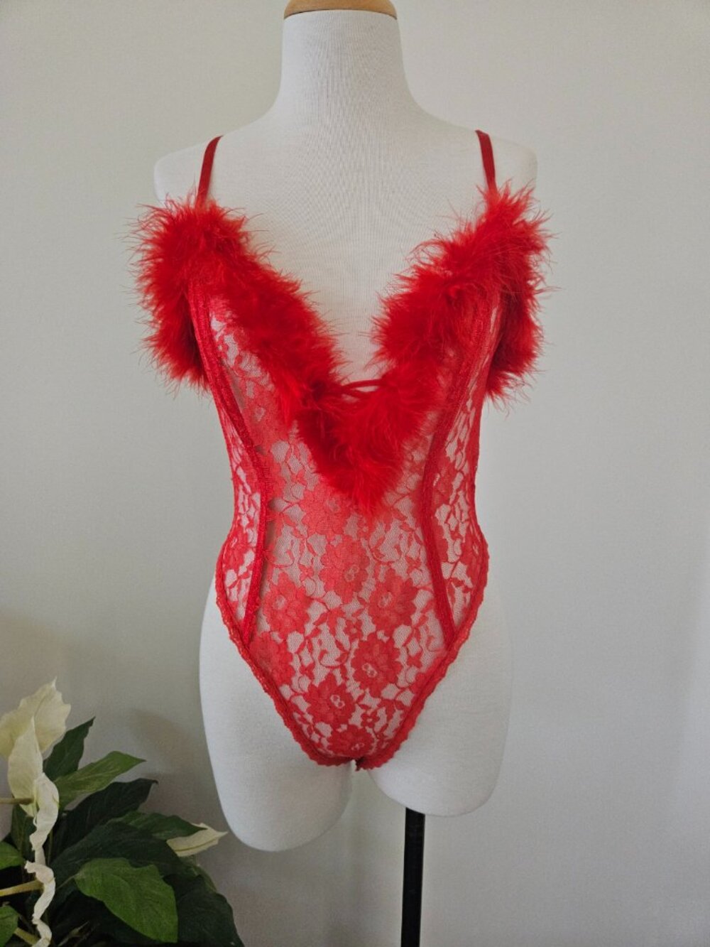 Red Lace Teddy Bodysuit Feather Trim Sz Medium